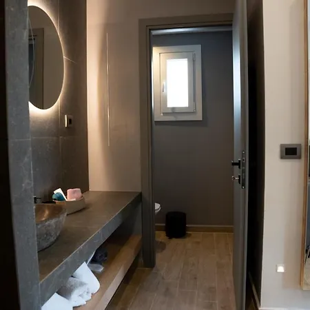 τzegia Aparthotel 3*